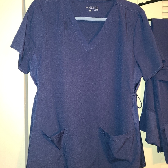 Maternity Scrub set Med Couture - Picture 2 of 3